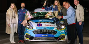 Dünyanın ilk ve tek engelli ralli pilotu Kübra 'hız' kesmedi!