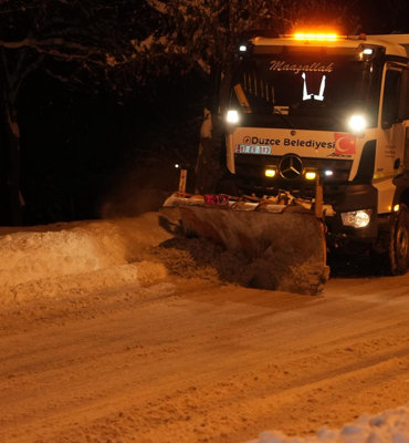 Düzce'de karla mücadele çalışmaları