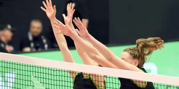 Eczacıbaşı Dynavit, Olimpiakos'a 3-2 mağlup oldu