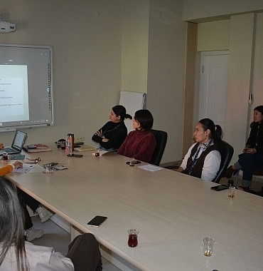 Ege Üniversitesinde “Ergenlikte Madde Kullanımı” Semineri