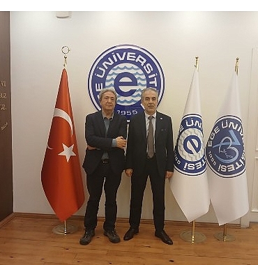 Ege Üniversitesinden “Yapay Zekâ Destekli Eğitim ve Araştırma” atılımı