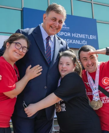 Engelleri aşarak İzmir'e gurur yaşattılar!