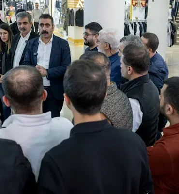 Eşbaşkan Hatun, Raylı Sistem Projesi'ni tanıttı