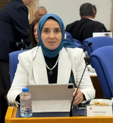 Esen: Bu ülkenin çocuklarının açlık ve zorbalık riskinden kim sorumlu?