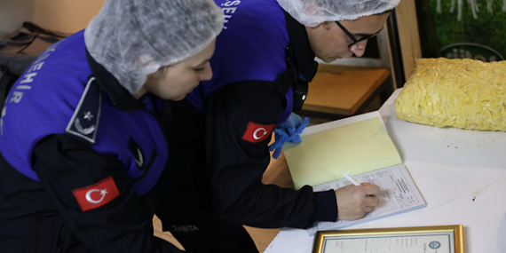 Eskişehir’de gıda işletmelerinde hijyen ve ruhsat denetimi yapıldı