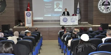 EÜ’ye konuk olan Prof. Dr. İbrahim Maraş, genç ilahiyatçılarla bir araya geldi