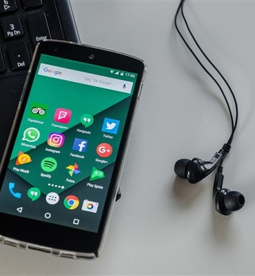 Fransa, bu yıl çocuklar için sosyal medya yasağı hedefliyor