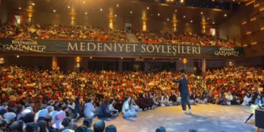 Gaziantep’te gençlerle Gri Koç buluşması