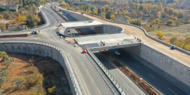 Gaziantep’te köprülü kavşak yatırımları devam ediyor