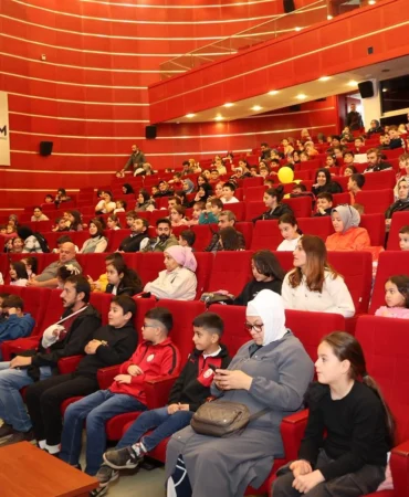 Gebze'de çocuklar ara tatil etkinliğiyle moral buldu