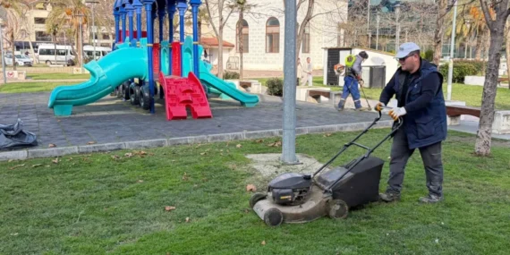 Gemlik Belediyesi Sahada: Üst Yapı Çalışmaları Devam Ediyor