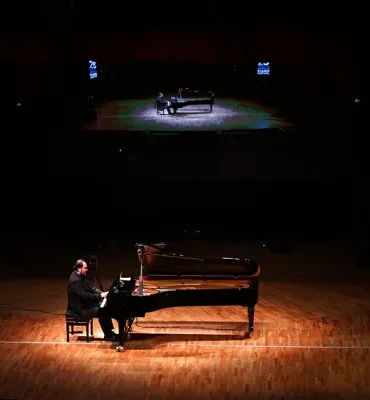 Gökhan Aybulus, Uluslararası Antalya Piyano Festivali'nde sahne aldı
