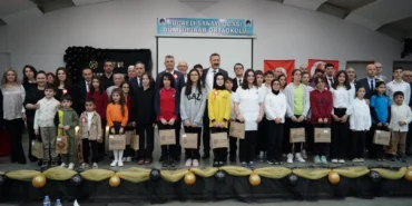 Gölcük’te Öğretmenler Günü törenle kutlandı