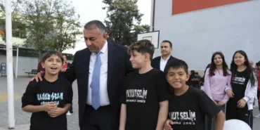 Güngör Geçer, Nuray Karalar’la Öğretmenler Günü’nü Kutladı