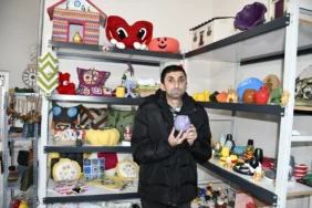 Hakkari'de engelliler katıldıkları kurslarda yaptıkları ürünlerle engellerini aşıyor