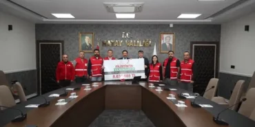 Hatay’da Gazze'ye destek kermes geliri Kızılay’a teslim edildi