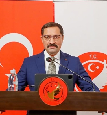 Hatay Valisi Masatlı, Antakya Tarihi Uzun Çarşı esnafını ziyaret etti