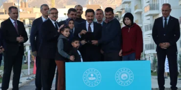 Hatay Valisi Masatlı, kentteki konut ve iş yeri çalışmalarını değerlendirdi