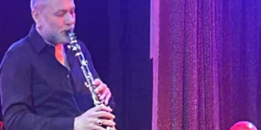 Hüsnü Şenlendirici Amerika turnesinde fırtına gibi esiyor