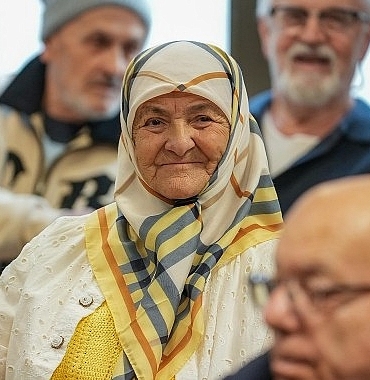 Huzurevi sakinlerine yeni yıl ziyareti
