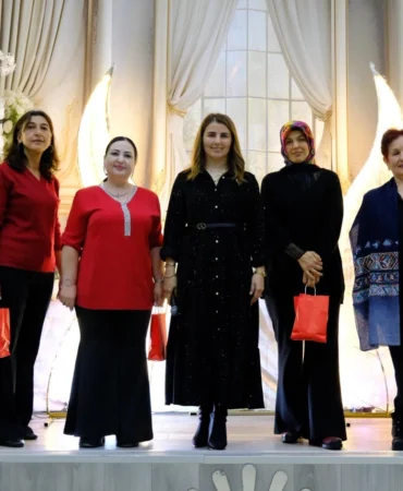 İlham veren kadınlar Gölcük’te moral depoladı