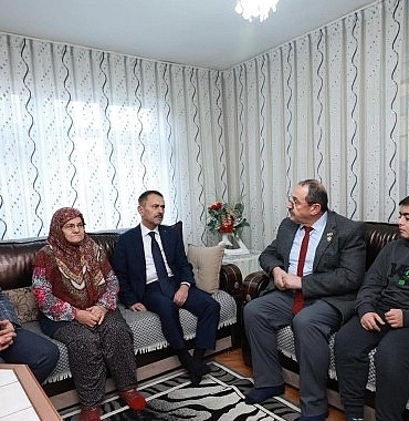 İlk ziyaret şehit ailelerine yapıldı