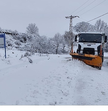 İnegöl Belediyesi Karla Mücadelede 24 Saat Sahada