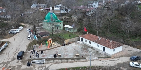İnegöl Belediyesi’nden İclaliye Mahallesinde Meydan Düzenlemesi