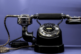 İran ve Venezuela dışişleri bakanları telefon görüşmesi gerçekleştirdi