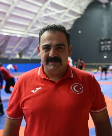 İşitme engelli milli güreşçilerin "12 sıklette 12 altın" hedefi