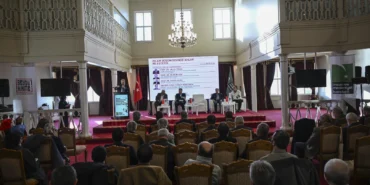 "İslam Düşüncesinin Meseleleri Uluslararası Sempozyumu" çeşitli oturumlarla sürüyor