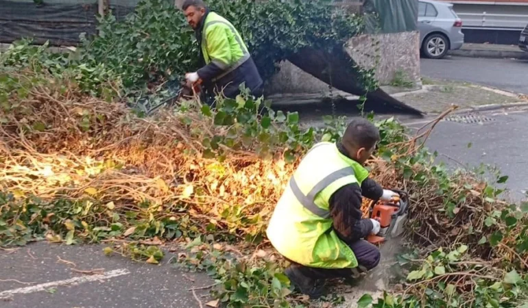 İstanbul Bakırköy fırtına ve yağışa karşı teyakkuzda!