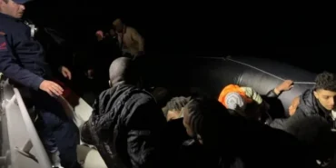 İzmir açıklarında 36 düzensiz göçmen kurtarıldı