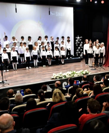 İzmir Bornova'da öğrencilerin oylarıyla gelen birincilik