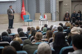 İzmir Bornova'da Prof. Dr. Üstün Dökmen ile ilham veren buluşma