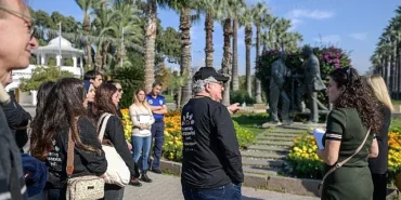 İzmir Büyükşehir Belediyesi “Kent Denetçileri” dönemini başlattı