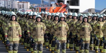 İzmir’de 139 yeni itfaiyeci göreve başladı
