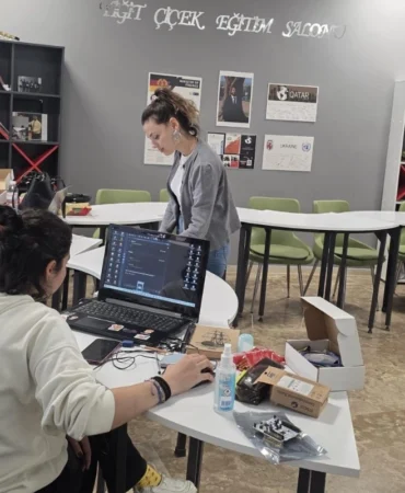 İzmir'de gençler için ücretsiz Arduino atölyesi