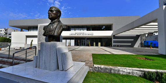 İzmir’de kamu binalarının çatıları doğaya kazandırılıyor