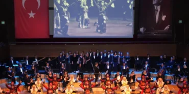 İzmir’de Maarif Halk Dansları ve orkestrasından özel program