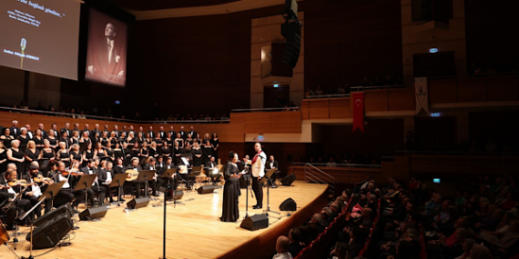 İzmir’de “Sonbahar Şarkıları” konseri düzenlendi