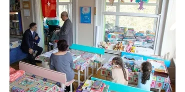 İzmir İl Milli Eğitim Müdürü Hastanedeki Öğrencilerle Buluştu