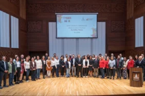 İzmir’in çok dilli ve çok kültürlü yapısında sertifika coşkusu