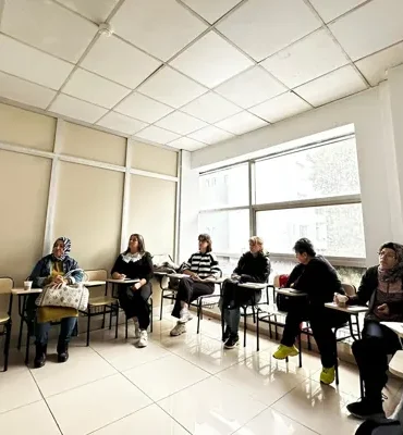 İzmit Belediyesi Engelsiz Ebeveyn Akademisi devam ediyor