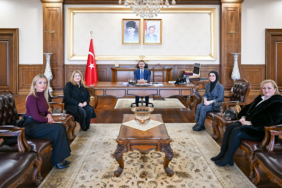 İzmit Ortaokulu Okul Aile Birliği’nden Vali İlhami Aktaş’a ziyaret