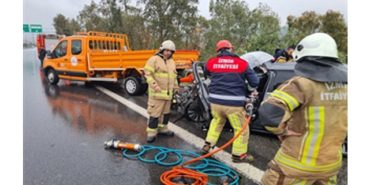 itfaiye-takimlarindan-zincirleme-trafik-kazasina-suratli-mudahale-mdlkwqMk.jpg