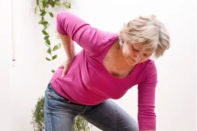 Kadınlarda yük taşımaya bağlı bel fıtığı riski artıyor