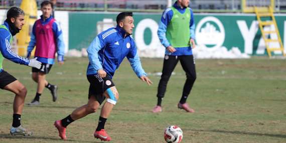 Karaköprü Belediyespor, 12 Bingölspor maçı öncesi hazırlıklarını sürdürüyor