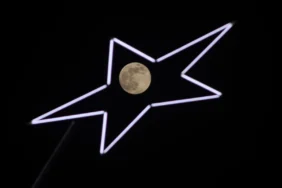 Kars'ta süper ay görüntülendi