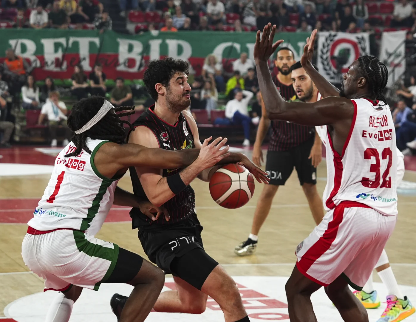 Karşıyaka - Glint Manisa Basket